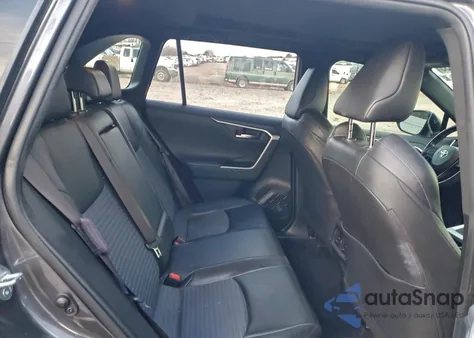 2019 Toyota Rav4 Xse z USA, uszkodzony, nr VIN JTMEWRFV0KD503308